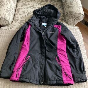 Women’s Columbia Ski Jacket Size Small Purple and Black GUC